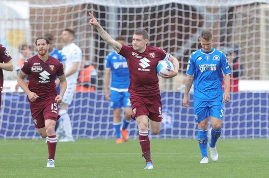EMPOLI, ITALY - MAY 01: Andrea Belotti of Torino FC celebrates after scoring a goal during the Serie A match between Empoli FC and Torino FC at Stadio Carlo Castellani on May 1, 2022 in Empoli, Italy. (Photo by Gabriele Maltinti/Getty Images) Torino, Belotti sfida il Verona: continua la corsa al 7° anno in doppia cifra- immagine 2