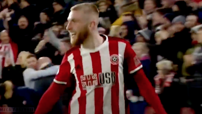 Sheffield Utd,  bufera su McBurnie: l’attaccante aggredisce un passante che filma tutto 
