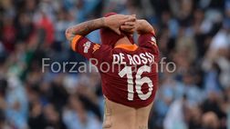 Roma-Lazio ‘Te lo dico su Facebook’: “Due anni di soli orrori”, “Grazie per l’ultima umiliazione”