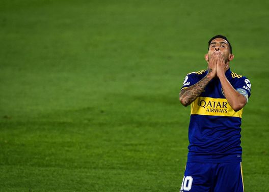 Tevez (getty images) Tevez (getty images)