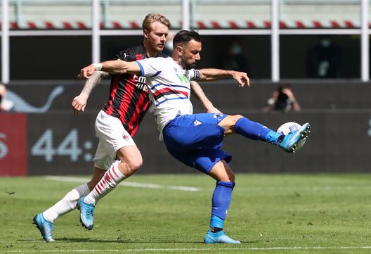 Quagliarella e Kjaer durante Milan-Sampdoria Quagliarella e Kjaer durante Milan-Sampdoria