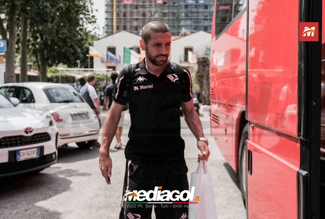 FOTO Bari-Palermo, rosanero in partenza da “Casena dei Colli” (Gallery) - immagine 49