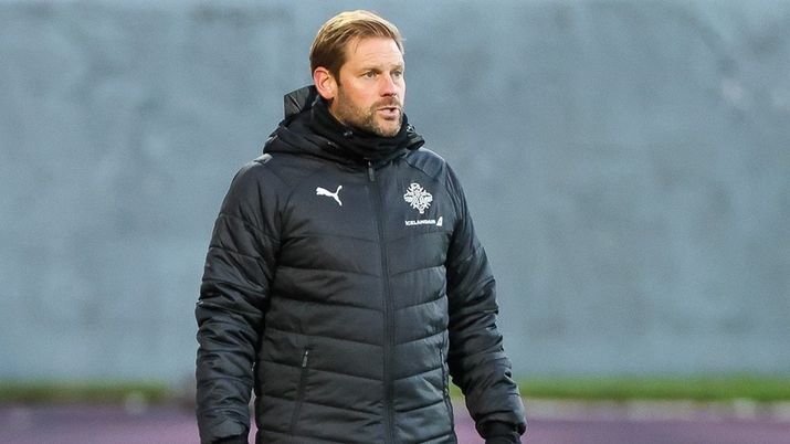 Hauksson in panchina Hauksson in panchina