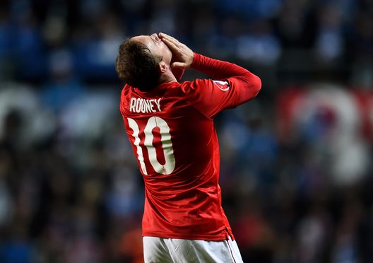 TALLINN, ESTONIA - OCTOBER 12: Wayne Rooney of England celebrates after scoring the opening goal from a free kick during the EURO 2016 Qualifier match between Estonia and England at A. Le Coq Arena on October 12, 2014 in Tallinn, Estonia. (Photo by Shaun Botterill/Getty Images) TALLINN, ESTONIA - OCTOBER 12: Wayne Rooney of England celebrates after scoring the opening goal from a free kick during the EURO 2016 Qualifier match between Estonia and England at A. Le Coq Arena on October 12, 2014 in Tallinn, Estonia. (Photo by Shaun Botterill/Getty Images)