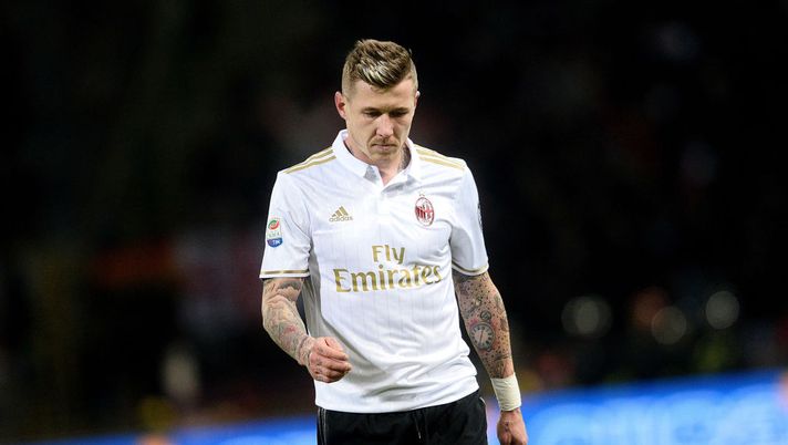 BOLOGNA, ITALY - FEBRUARY 08: Jurai Kucka looks dejected after being sent off  during the Serie A match between Bologna FC and AC Milan at Stadio Renato Dall'Ara on February 8, 2017 in Bologna, Italy.  (Photo by Mario Carlini / Iguana Press/Getty Images) 