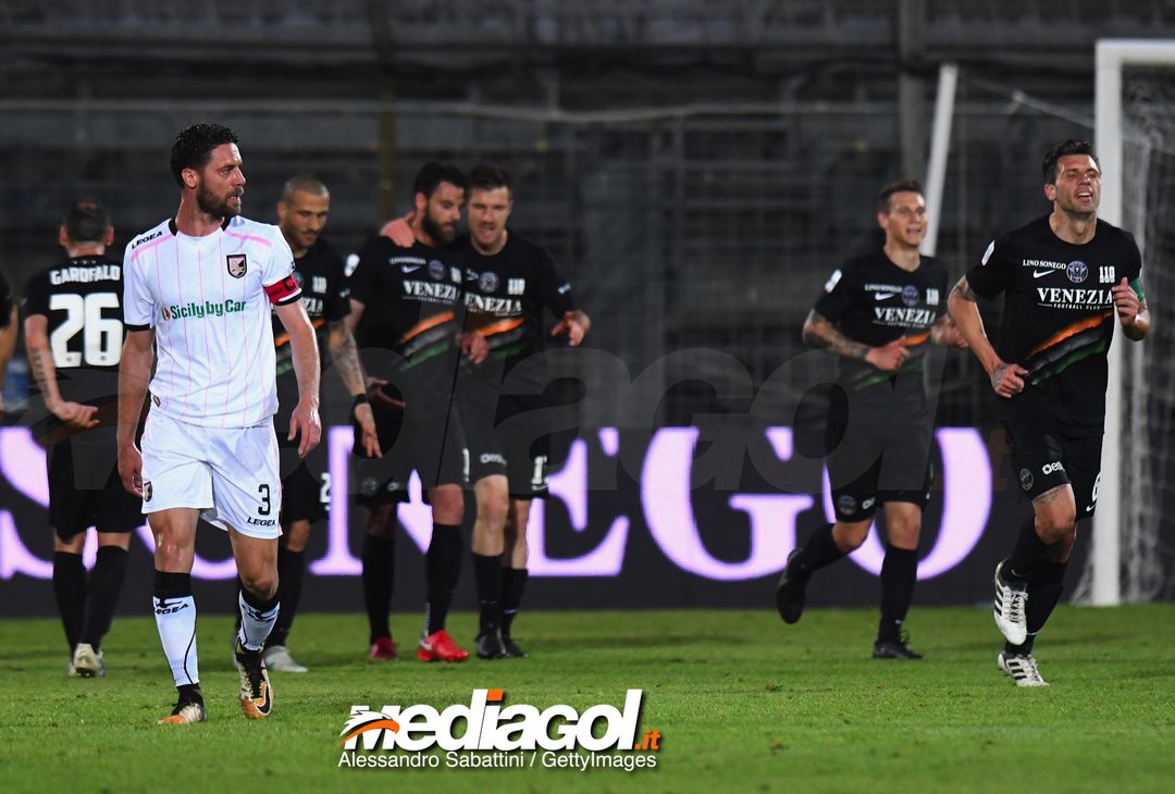  VENICE, ITALY - APRIL 27:  Andrea Rispoli of US Citta di Palermo reacts during the serie B match between Venezia FC and US Citta di Palermo at Stadio Pier Luigi Penzo on April 27, 2018 in Venice, Italy.  (Photo by Alessandro Sabattini/Getty Images) 