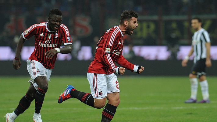MILAN, ITALY - FEBRUARY 25: Antonio Nocerino (C) of AC Milan celebrates after scoring the opening goal during the Serie A match between AC Milan and Juventus FC at Stadio Giuseppe Meazza on February 25, 2012 in Milan, Italy. (Photo by Valerio Pennicino/Getty Images) MILAN, ITALY - FEBRUARY 25: Antonio Nocerino (C) of AC Milan celebrates after scoring the opening goal during the Serie A match between AC Milan and Juventus FC at Stadio Giuseppe Meazza on February 25, 2012 in Milan, Italy. (Photo by Valerio Pennicino/Getty Images)