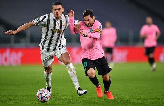 Merih Demiral contro LeoMessi in Champions League Merih Demiral contro LeoMessi in Champions League