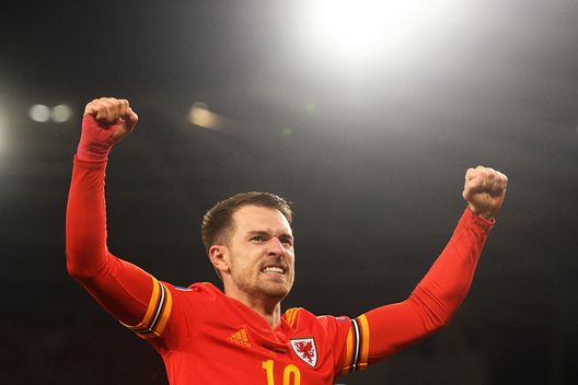 Aaron Ramsey con la maglia del Galles Aaron Ramsey con la maglia del Galles