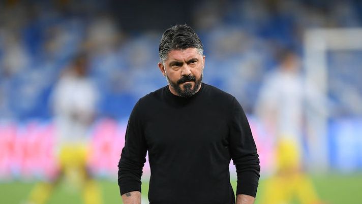NAPLES, ITALY - MAY 23: Gennaro Gattuso, Head Coach of SSC Napoli looks on prior to the Serie A match between SSC Napoli and Hellas Verona FC at Stadio Diego Armando Maradona on May 23, 2021 in Naples, Italy. Sporting stadiums around Italy remain under strict restrictions due to the Coronavirus Pandemic as Government social distancing laws prohibit fans inside venues resulting in games being played behind closed doors. (Photo by Francesco Pecoraro/Getty Images) Gattuso: “Fiorentina? Promesse non mantenute, mai preso giocatori di Mendes” - immagine 1