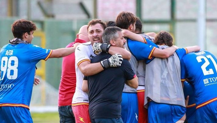 Vince il derby con l’Acireale e sogna il derby al Franco Scoglio: FC Messina in finale playoff Vince il derby con l’Acireale e sogna il derby al Franco Scoglio: FC Messina in finale playoff