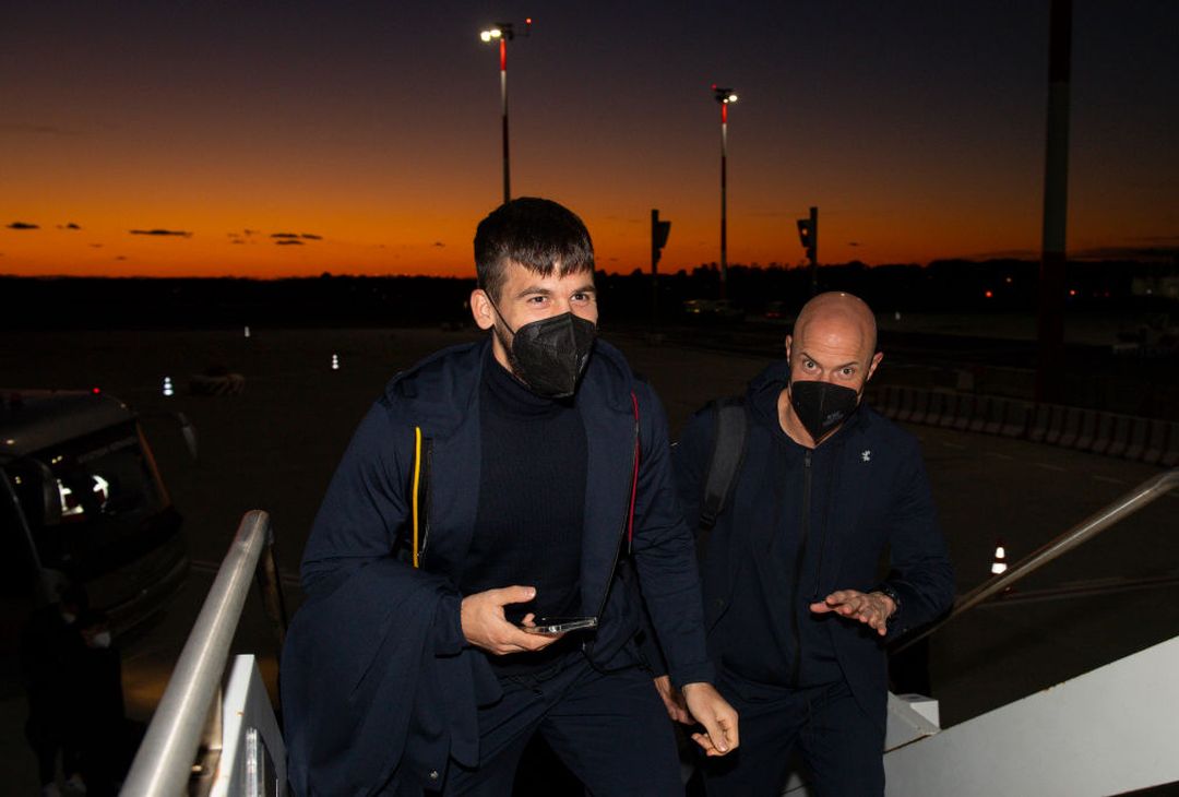 Roma, la partenza della squadra per Bologna – FOTO GALLERY- immagine 1