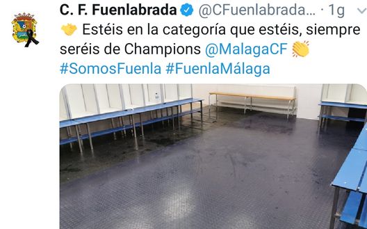 stadio Fernando Torres a Fuenlabrada, nella comunità autonoma di Madrid: ecco lo spogliatoio...non sembra nemmeno si sia appena conclusa una partita di calcio... stadio Fernando Torres a Fuenlabrada, nella comunità autonoma di Madrid: ecco lo spogliatoio...non sembra nemmeno si sia appena conclusa una partita di calcio...