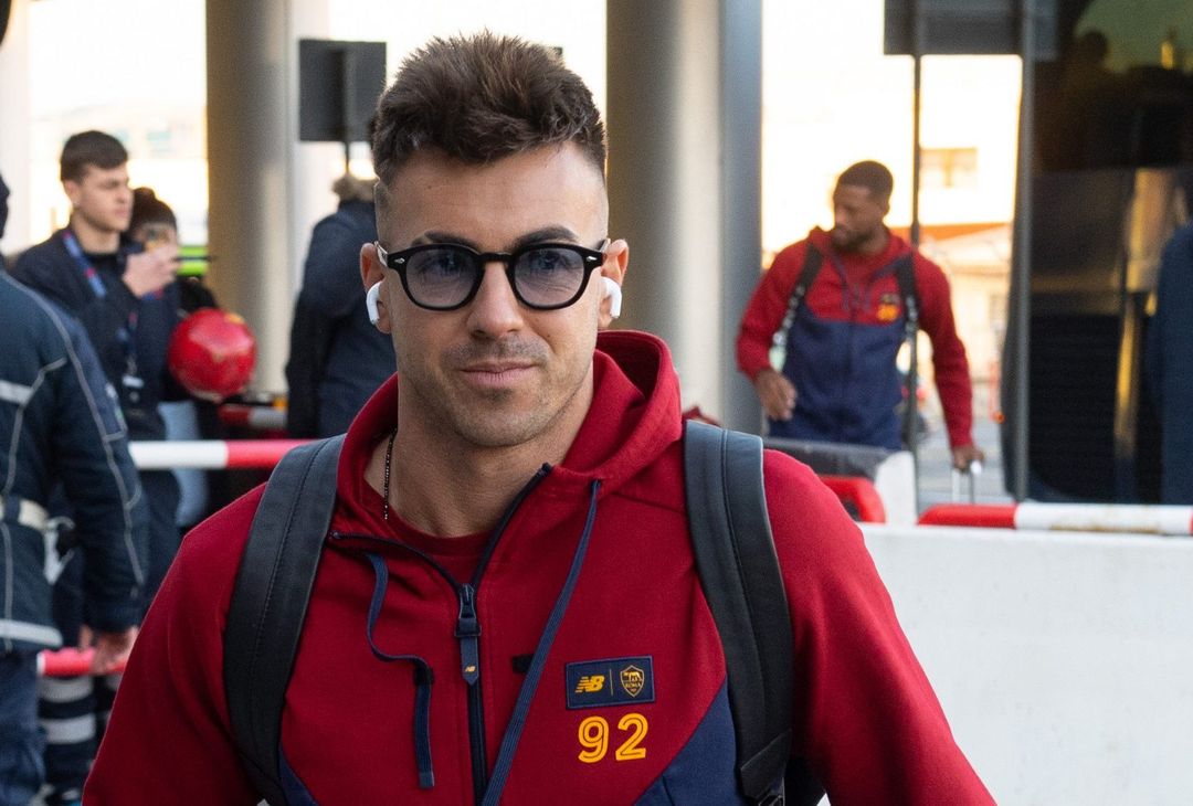 La Roma in partenza per Lecce: presente Wijnaldum – FOTO GALLERY - immagine 11