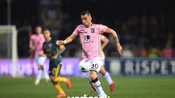 BENEVENTO, ITALY - APRIL 14:  Ilija Nestorovski during the Serie B match between Benevento and US Citta di Palermo at Stadio Ciro Vigorito on April 14, 2019 in Benevento, Italy.  (Photo by Francesco Pecoraro/Getty Images) *** Local Caption *** Ilija Nestorovski  BENEVENTO, ITALY - APRIL 14:  Ilija Nestorovski during the Serie B match between Benevento and US Citta di Palermo at Stadio Ciro Vigorito on April 14, 2019 in Benevento, Italy.  (Photo by Francesco Pecoraro/Getty Images) *** Local Caption *** Ilija Nestorovski