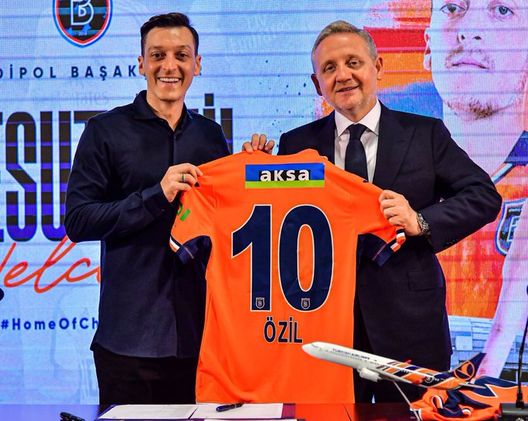 Istanbul, Ozil resta in Turchia e firma per il Basaksehir: “Non voglio parlare del Fenerbahce…”- immagine 2