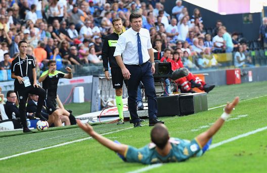 UDINE, ITALY - SEPTEMBER 16: Walter Mazzarri head coach of Torino FC looks on during the serie A match between Udinese and Torino FC at Stadio Friuli on September 16, 2018 in Udine, Italy. (Photo by Alessandro Sabattini/Getty Images) UDINE, ITALY - SEPTEMBER 16: Walter Mazzarri head coach of Torino FC looks on during the serie A match between Udinese and Torino FC at Stadio Friuli on September 16, 2018 in Udine, Italy. (Photo by Alessandro Sabattini/Getty Images)