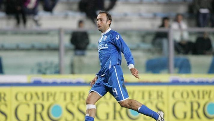 EMPOLI, ITALY - NOVEMBER 06: Vittorio Tosto of Empoli FC in action during the Serie B Tim match between Empoli FC and Reggina Calcio at Stadio Carlo Castellani on November 6, 2009 in Empoli, Italy. (Photo by Gabriele Maltinti/Getty Images) Vittorio Tosto: “Napoli con le carte giuste, Juve e Milan chiuderanno dietro” - immagine 1