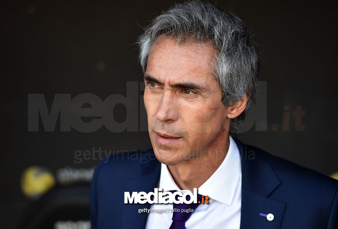  PALERMO, ITALY - APRIL 30: Head coach Paulo Sousa of Fiorentina looks on during the Serie A match between US Citta di Palermo and ACF Fiorentina at Stadio Renzo Barbera on April 30, 2017 in Palermo, Italy.  (Photo by Tullio M. Puglia/Getty Images) 