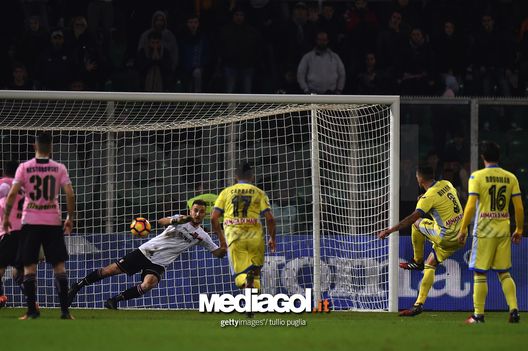 PALERMO, ITALY - DECEMBER 22: Cristiano Biraghi of Pescara scores the penalty (1-1) during the Serie A match between US Citta di Palermo and Pescara Calcio at Stadio Renzo Barbera on December 22, 2016 in Palermo, Italy. (Photo by Tullio M. Puglia/Getty Images) PALERMO, ITALY - DECEMBER 22: Cristiano Biraghi of Pescara scores the penalty (1-1) during the Serie A match between US Citta di Palermo and Pescara Calcio at Stadio Renzo Barbera on December 22, 2016 in Palermo, Italy. (Photo by Tullio M. Puglia/Getty Images)