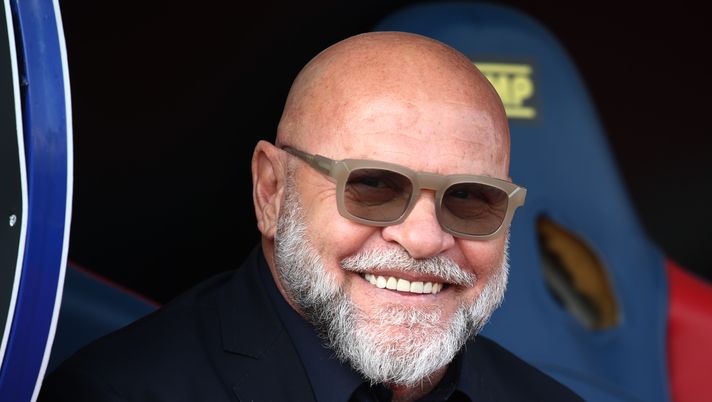 CROTONE, ITALY - MARCH 07: Head coach of Crotone Serse Cosmi smiles during the Serie A match between FC Crotone  and Torino FC at Stadio Comunale Ezio Scida on March 07, 2021 in Crotone, Italy. (Photo by Maurizio Lagana/Getty Images) 