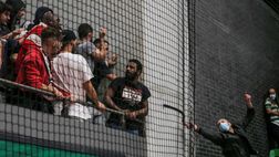 Derby di Lisbona, i tifosi di Sporting e Benfica si azzuffano anche nel palazzetto del futsal