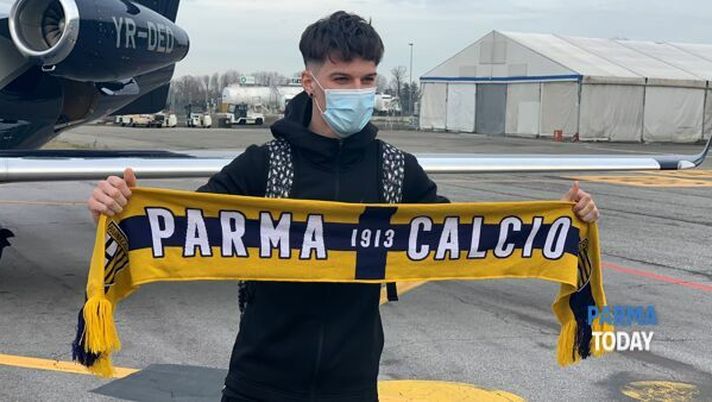 Dennis Man, mister 14 milioni è del Parma: cosa fare al fantacalcio, ruolo e quotazione - immagine 1
