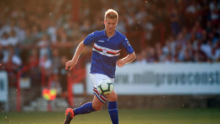 ALDERSHOT, ENGLAND - AUGUST 01: Joachim Andersen of Sampdoria during the Pre-Season Friendly between Fulham v Sampdoria at the  EBB Stadium on August 1, 2018 in Aldershot, England. (Photo by Marc Atkins/Getty Images) 