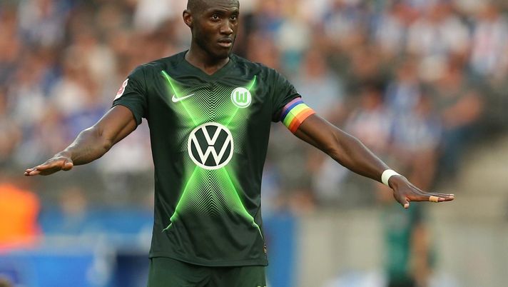 Gioca a Wolfsburg, ma Guilavogiu, il capitano della squadra, si candida per il consiglio comunale di Tolone... 