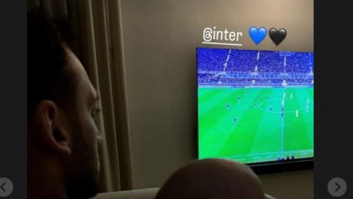 Fiorentina-Inter, Calhanoglu out: ha seguito i compagni in tv - immagine 1