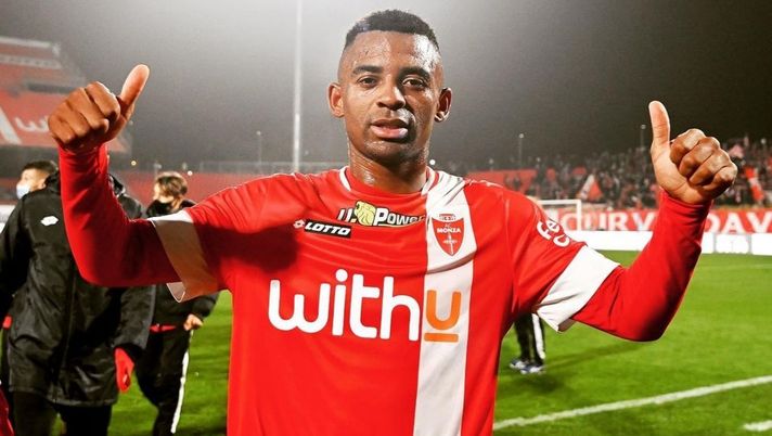 Monza, Machin festeggia il derby ma il Como voleva un rigore: “La Var dov’era…?” Monza, Machin festeggia il derby ma il Como voleva un rigore: “La Var dov’era…?” - immagine 1