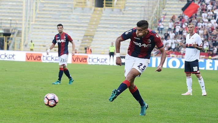 BOLOGNA, ITALY - OCTOBER 02: Adam Masina # 25 of Bologna FC in action during the Serie A match between Bologna FC and Genoa CFC at Stadio Renato Dall'Ara on October 2, 2016 in Bologna, Italy. (Photo by Mario Carlini / Iguana Press/Getty Images) BOLOGNA, ITALY - OCTOBER 02: Adam Masina # 25 of Bologna FC in action during the Serie A match between Bologna FC and Genoa CFC at Stadio Renato Dall'Ara on October 2, 2016 in Bologna, Italy. (Photo by Mario Carlini / Iguana Press/Getty Images)