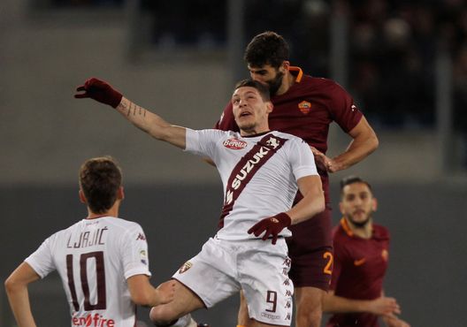 ROME, ITALY - FEBRUARY 19: Federico Fazio of AS Roma competes for the ball with Andrea Belotti #9 of FC Torino during the Serie A match between AS Roma and FC Torino at Stadio Olimpico on February 19, 2017 in Rome, Italy. (Photo by Paolo Bruno/Getty Images) ROME, ITALY - FEBRUARY 19: Federico Fazio of AS Roma competes for the ball with Andrea Belotti #9 of FC Torino during the Serie A match between AS Roma and FC Torino at Stadio Olimpico on February 19, 2017 in Rome, Italy. (Photo by Paolo Bruno/Getty Images)