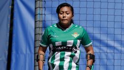 Morso del serpente e gamba amputata: Magdalena, 17 anni, in Europa grazie al Betis
