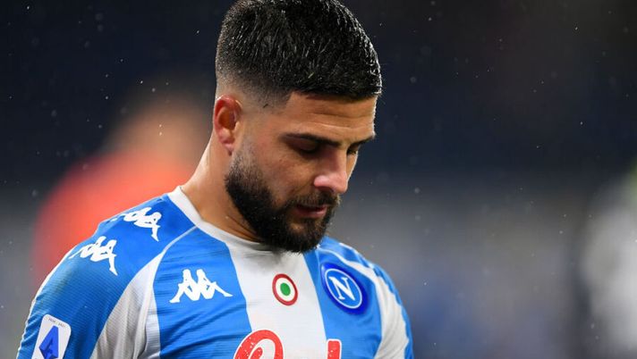 NAPLES, ITALY - JANUARY 06: Lorenzo Insigne of S.S.C. Napoli reacts during the Serie A match between SSC Napoli and Spezia Calcio at Stadio Diego Armando Maradona on January 06, 2021 in Naples, Italy. Sporting stadiums around Italy remain under strict restrictions due to the Coronavirus Pandemic as Government social distancing laws prohibit fans inside venues resulting in games being played behind closed doors. (Photo by Francesco Pecoraro/Getty Images ) I voti ufficiali al fantacalcio: Fabian flop! Bocciati Insigne e Lozano, Nzola super - immagine 1