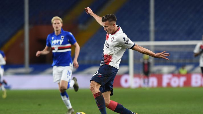 GENOA, ITALY - DECEMBER 19: Arkadiusz Reca of FC Crotone in action during the Serie A match between UC Sampdoria and FC Crotone at Stadio Luigi Ferraris on December 19, 2020 in Genoa, Italy. (Photo by Paolo Rattini/Getty Images) 