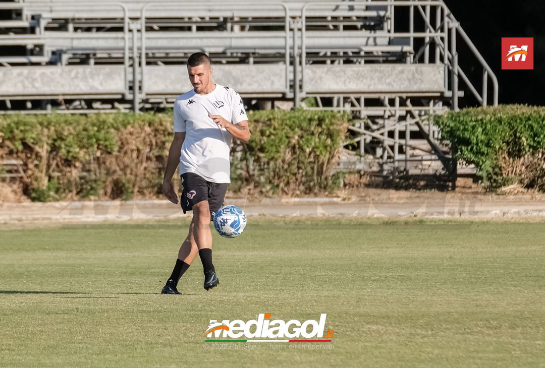 FOTO RITIRO PALERMO, la squadra di mister Baldini si allena a Boccadifalco (Gallery) - immagine 24