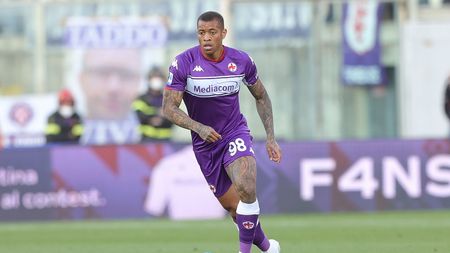 FLORENCE, ITALY - APRIL 27: Igor Julio dos Santos de Paulo of ACF Fiorentina in action during the Serie A match between ACF Fiorentina and Udinese Calcio at Stadio Artemio Franchi on April 27, 2022 in Florence, Italy. (Photo by Gabriele Maltinti/Getty Images)