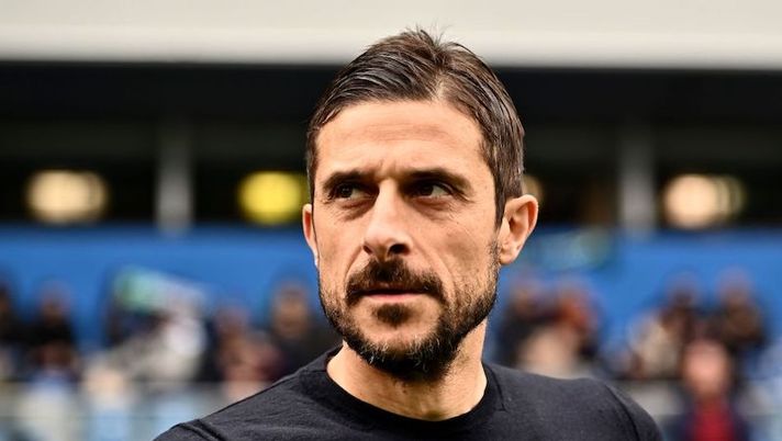 REGGIO NELL'EMILIA, ITALY - JANUARY 04: Alessio Dionisi head coach of US Sassuolo looks on during the Serie A match between US Sassuolo and UC Sampdoria at Mapei Stadium - Citta' del Tricolore on January 04, 2023 in Reggio nell'Emilia, Italy. (Photo by Alessandro Sabattini/Getty Images) Dionisi: “Torna Maxime Lopez, vediamo se dal 1′! Erlic, Obiang, Alvarez, Defrel…” - immagine 1