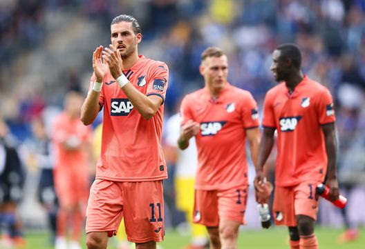 BIELEFELD, GERMANY - SEPTEMBER 18: Florian Grillitsch of TSG 1899 Hoffenheim reacts following the Bundesliga match between DSC Arminia Bielefeld and TSG Hoffenheim at Schueco Arena on September 18, 2021 in Bielefeld, Germany. (Photo by Christof Koepsel/Getty Images) Grillitsch, ma allora è un vizio! Il passaggio al Galatasaray rischia di saltare- immagine 2