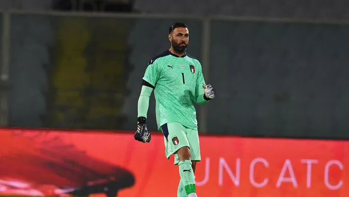 FLORENCE, ITALY - OCTOBER 07:  Salvatore Sirigu of Italy in action during the international friendly match between Italy and Moldova at Artemio Franchi on October 7, 2020 in Florence, Italy.  (Photo by Claudio Villa/Getty Images)