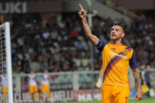 Getty Images Pellegrini e Bove: “I bambini parlano con i supereroi, noi con Totti. Roma è magica”- immagine 2