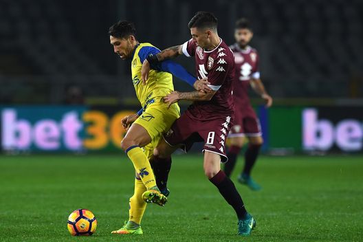 TURIN, ITALY - NOVEMBER 26: Daniele Baselli (R) of FC Torino competes with Lucas Nahuel Castro of AC ChievoVerona during the Serie A match between FC Torino and AC ChievoVerona at Stadio Olimpico di Torino on November 26, 2016 in Turin, Italy. (Photo by Valerio Pennicino/Getty Images) TURIN, ITALY - NOVEMBER 26: Daniele Baselli (R) of FC Torino competes with Lucas Nahuel Castro of AC ChievoVerona during the Serie A match between FC Torino and AC ChievoVerona at Stadio Olimpico di Torino on November 26, 2016 in Turin, Italy. (Photo by Valerio Pennicino/Getty Images)
