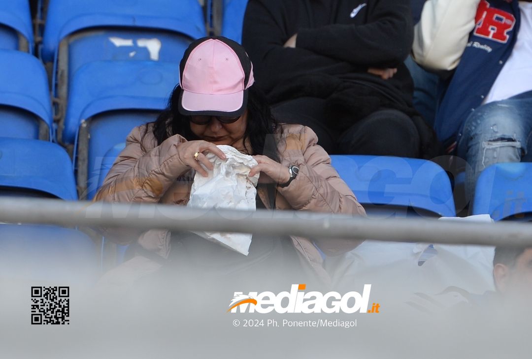 FOTOTIFO Palermo-Como 3-0, gli scatti ai tifosi al “Renzo Barbera” (GALLERY) - immagine 12