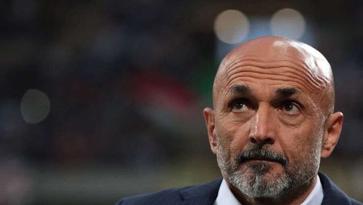 MILAN, ITALY - MAY 26: FC Internazionale coach Luciano Spalletti looks on prior to the Serie A match between FC Internazionale and Empoli FC at Stadio Giuseppe Meazza on May 26, 2019 in Milan, Italy. (Photo by Emilio Andreoli/Getty Images) UFFICIALE – Spalletti non è più l’allenatore dell’Inter: esonerato! - immagine 1