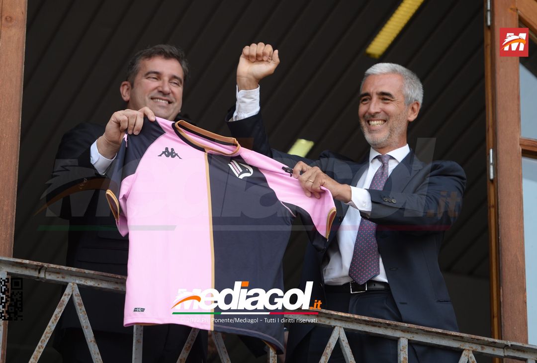 FOTO PALERMO AL CITY GROUP: MIRRI, SORIANO E L’ABBRACCIO DEI TIFOSI (GALLERY) - immagine 15