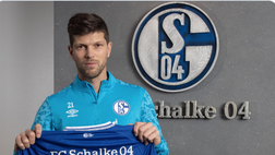 Schalke 04, ufficiale il ritorno di Huntelaar: il “cacciatore” lascia l’Ajax e ritrova il club di Gelsenkirchen
