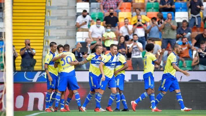UDINE, ITALY - AUGUST 22: Juventus player Paulo Dybala celebrates the 0-1 goal during the Serie A match between Udinese Calcio v Juventus at Dacia Arena on August 22, 2021 in Udine, Italy. (Photo by Daniele Badolato - Juventus FC/Juventus FC via Getty Images) 