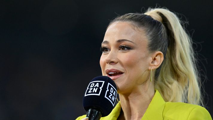 UDINE, ITALY - MAY 04: DAZN presenter Diletta Leotta looks on during half time the Serie A match between Udinese Calcio and SSC Napoli at Dacia Arena on May 04, 2023 in Udine, Italy. (Photo by Alessandro Sabattini/Getty Images)  Diletta Leotta: “Gravidanza periodo bellissimo. Karius? Appena l’ho visto ho detto…” - immagine 1