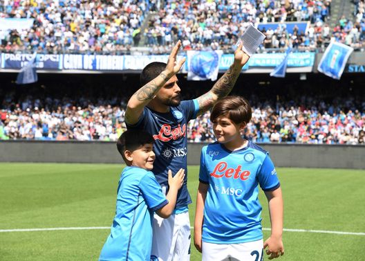 NAPLES, ITALY - MAY 15: Lorenzo Insigne of Napoli during the Serie A match between SSC Napoli and Genoa CFC at Stadio Diego Armando Maradona on May 15, 2022 in Naples, Italy. (Photo by SSC NAPOLI/SSC NAPOLI via Getty Images) insigne